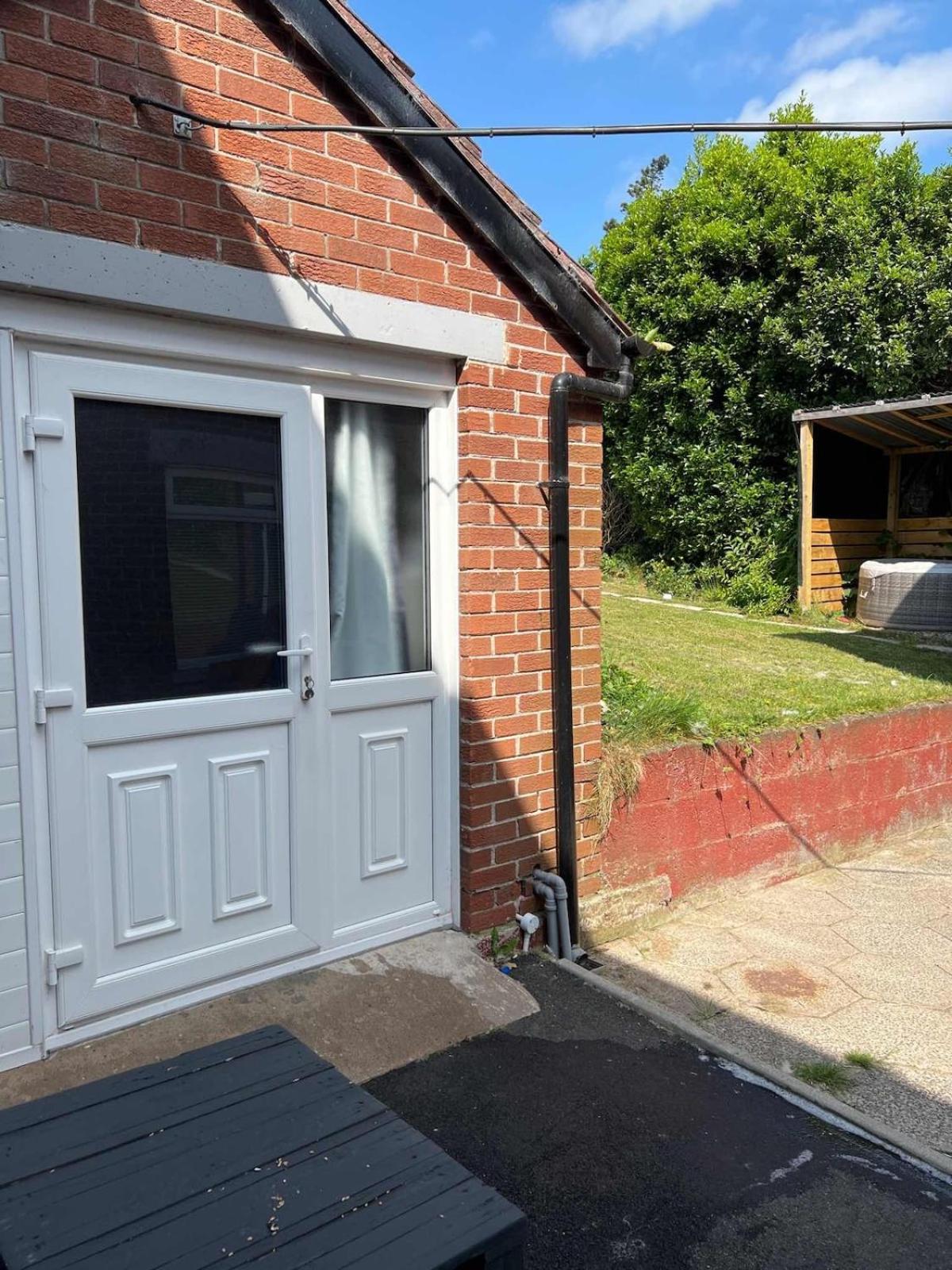 Macs Belfast Single Bedroom Exterior foto